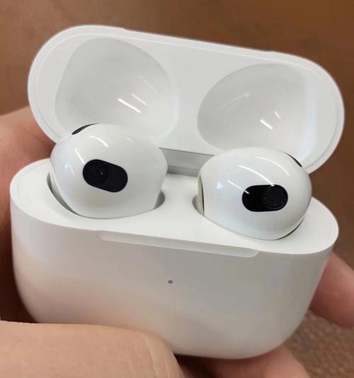 AirPods3敲击位置一览（揭秘AirPods3的敲击控制功能，带你体验全新操作方式）